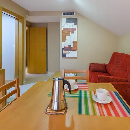 Trisquel Apartment