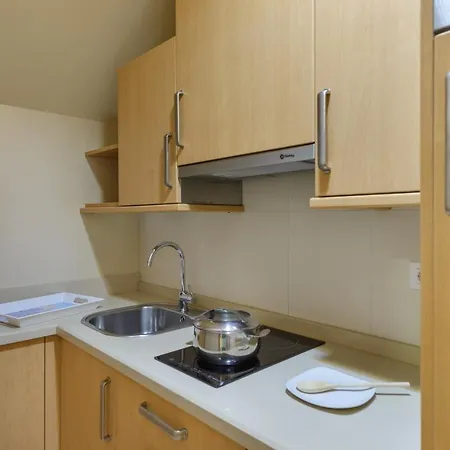 Trisquel Apartment *